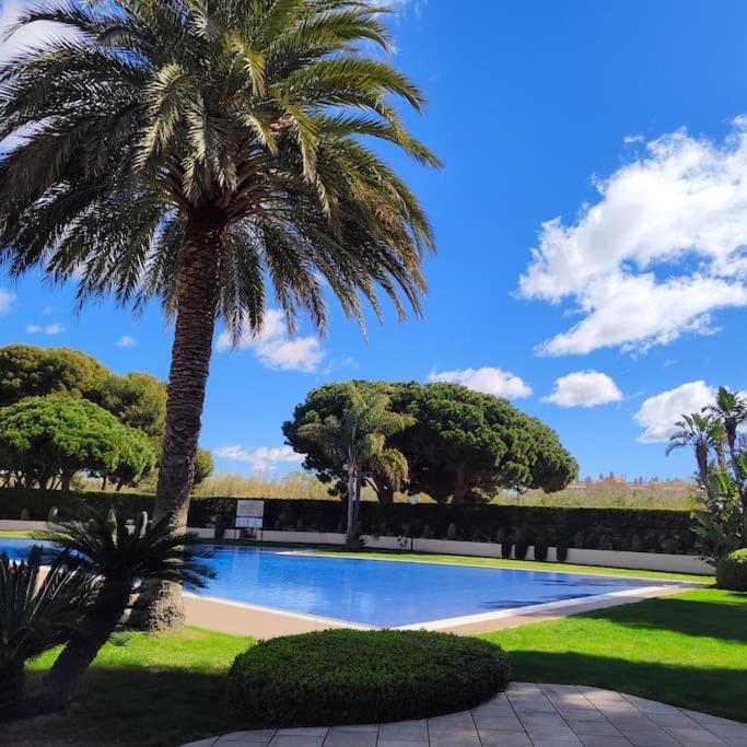 Luxurycambrils Resort&Spa المظهر الخارجي الصورة